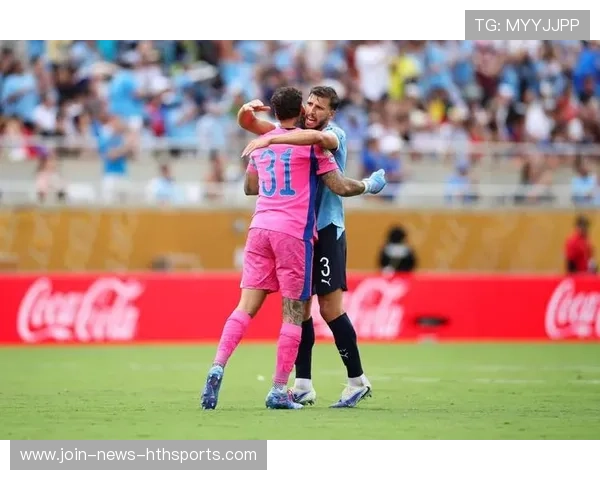 曼城中场反抢形成流畅反击：一种无懈可击的战术