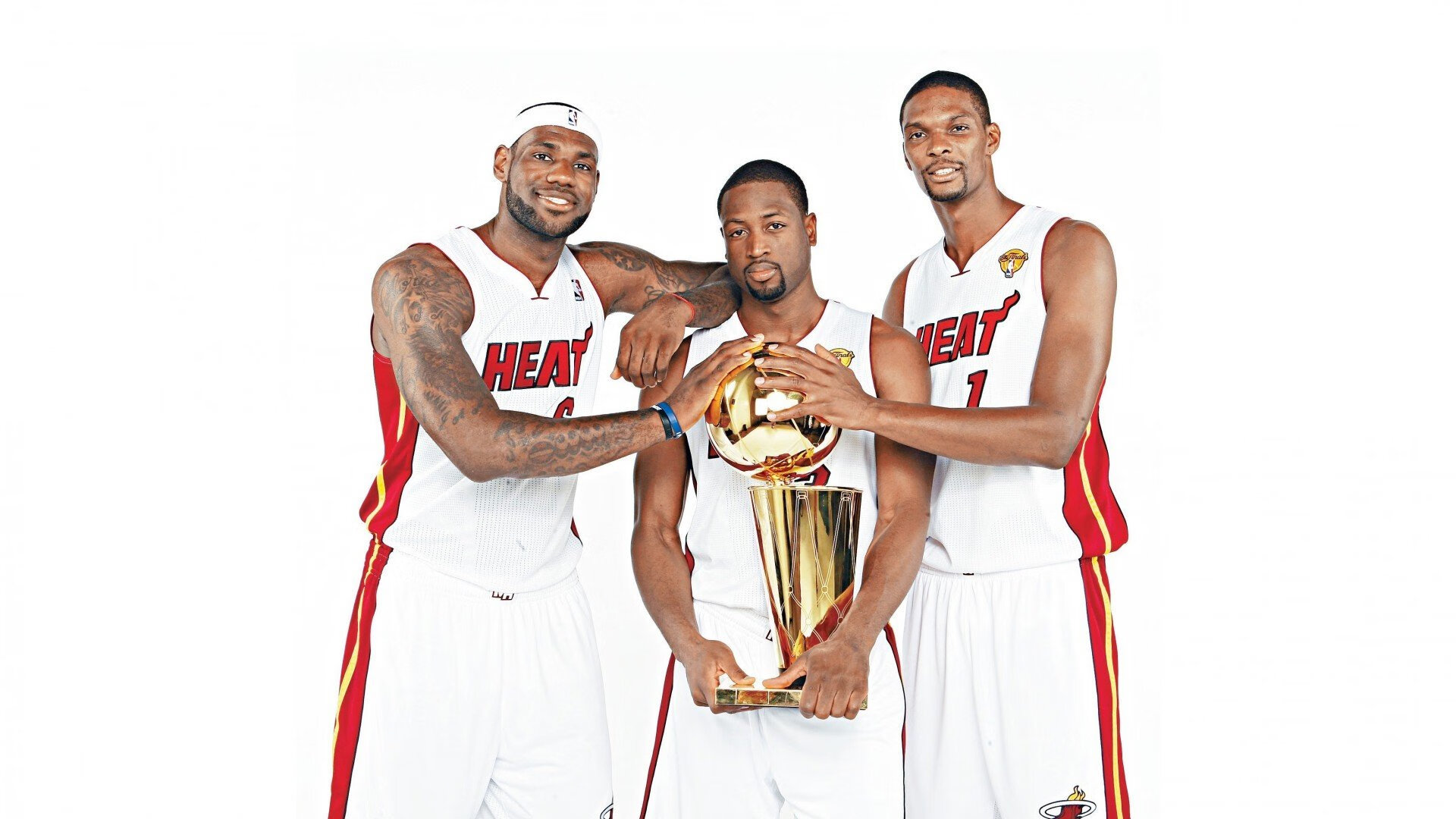 “裁判规则知识竞赛+实战情景赛” 锻炼执裁反应